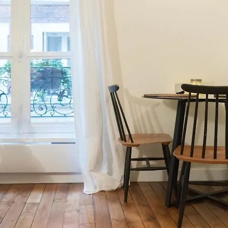 Beautiful Apt Near Champs-elysees